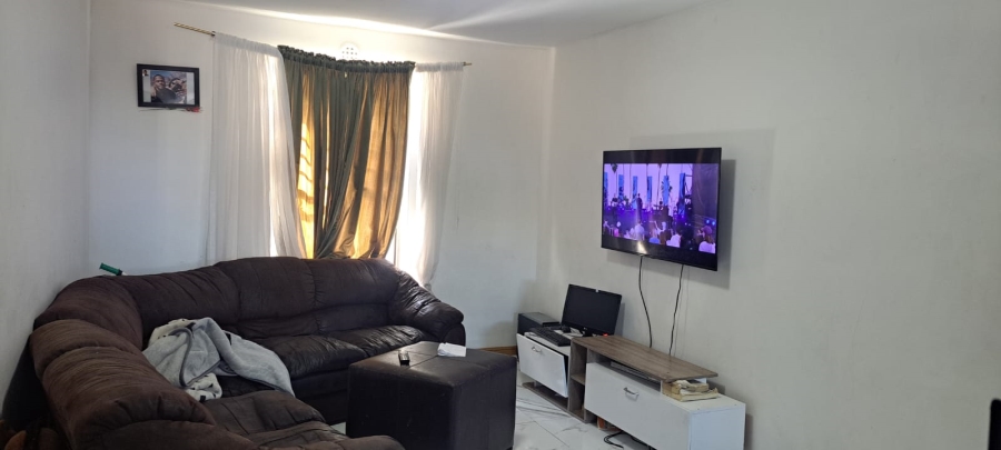 2 Bedroom Property for Sale in Wynberg Western Cape